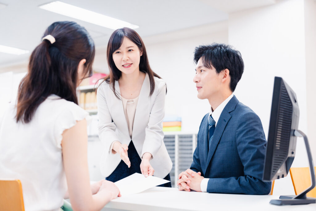 法人設立・ビザ取得支援